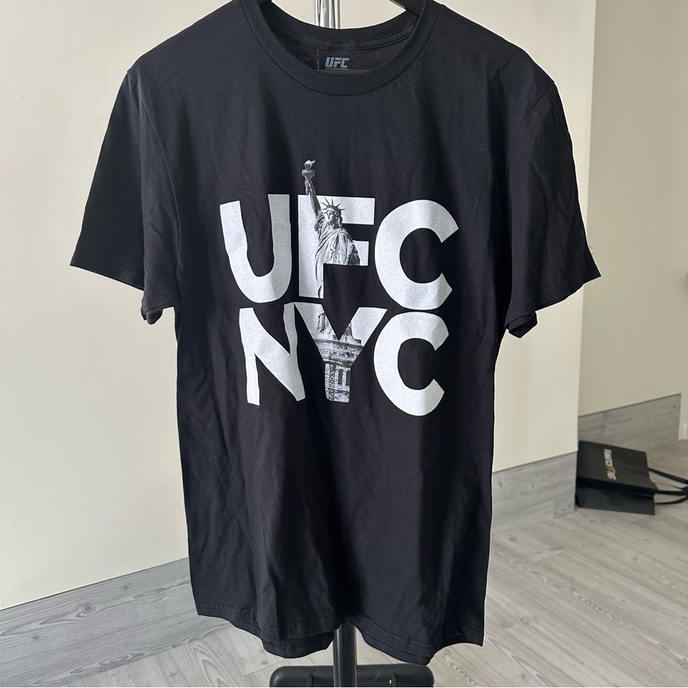 UFC NYC Fanatics Fest T Shirt Large NWOT